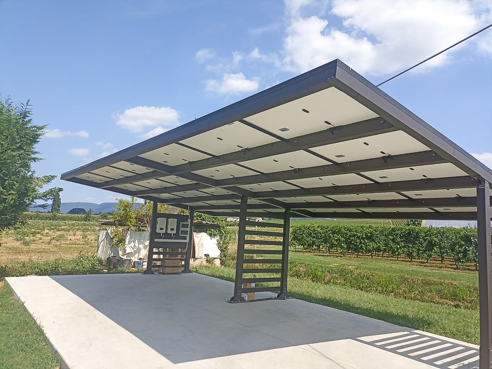 Pensilina fotovoltaica Centauro a quattro posti auto